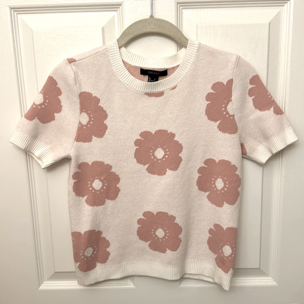 Forever 21 Pink Floral Short Sleeve Sweater Top, S